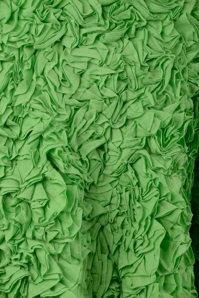 null *Ensemble comprenant : 

 - Veste en coton de couleur vert pomme à froufrous,...