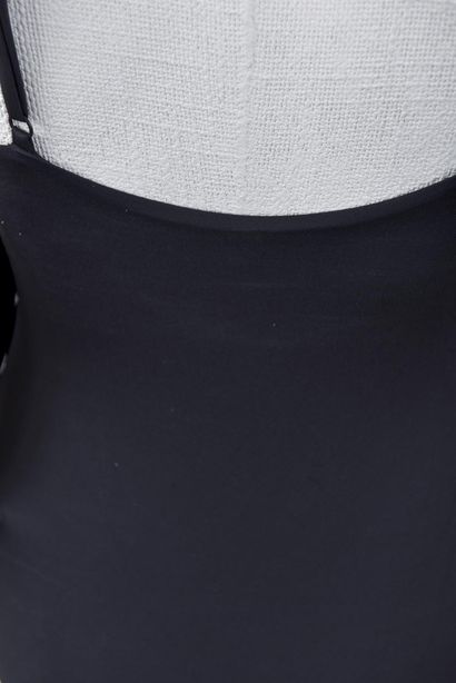 null *DVF - Diane Von Fürstenberg.

Size M, Set includes: 1 piece black swimsuit...
