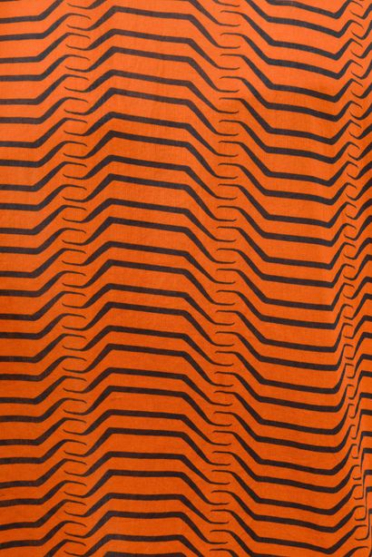 null *DVF - Diane Von Fürstenberg.

Size L, Set includes: black and orange stripes...