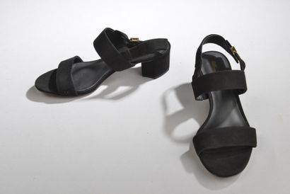 null *DVF - Diane Von Fürstenberg.

Size 36,5, "link sandal" (553).