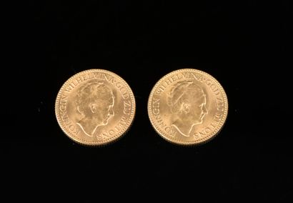 null Set of two gold coins of 10 Dutch gulden in the effigy of Wilhelmina, year 1926.



This...