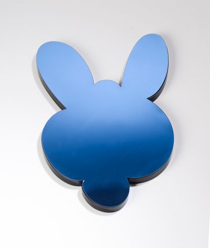 null 
Jeff KOONS (né en 1955).




Kangaroo mirror box (blue).




Miroir et plexiglas,...