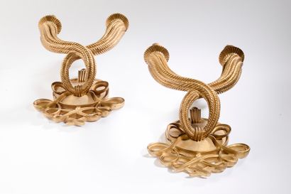 null 
Jules LELEU (1883-1961).




Pair of gilt bronze sconces with two intertwined...