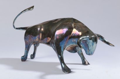 null 
Xavier CARNOY (born in 1926).




Bowed bull.




Gilded bronze.




Height...