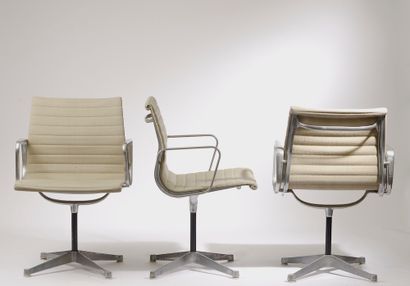 null 
Charles EAMES (1907-1978) et Ray EAMES (1912-1988), éditions HERMAN MILLER.




Suite...