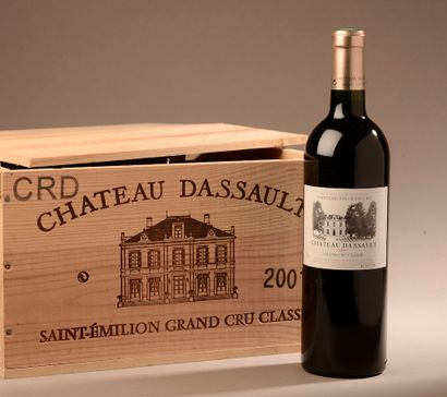 null 6 bottles Château DASSAULT, Grand Cru St-Émilion 2001, wooden case