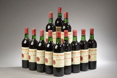 12 bouteilles Château FIGEAC, 1° Grand Cru...