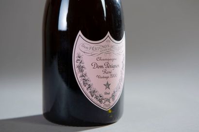 null 1 bouteille CHAMPAGNE "Dom Pérignon", Moët Chandon 2000 (rosé, en coffret)