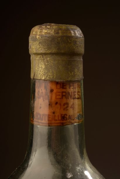 null 1 bouteille Château RAYNE-VIGNEAU, 1° cru Sauternes 1924 (SE, B, bouchon bien...