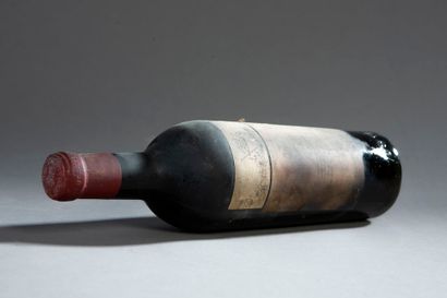 null 1 bouteille Château MOUTON-ROTHSCHILD, 1° cru Pauillac 1945 (ett, papier d'entourage...