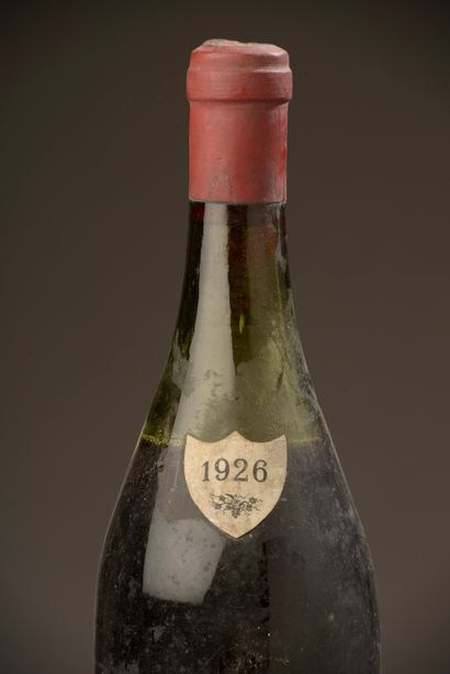 null 1 bouteille VOSNE-ROMANÉE P. Maufoux 1926 (eta, MB)