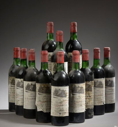 null 12 bouteilles Château L'ÉVANGILE, Pomerol 1976 (es, et, ea, 10 TLB, dont 1 capsule...