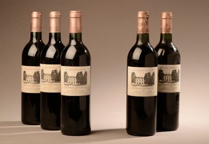 null 5 bouteilles Château DASSAULT, Grand Cru St-Émilion (es, elt, 2 de 1992, 3 de...