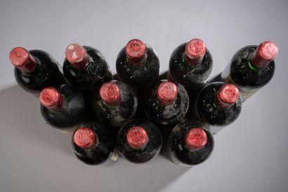null 12 PETRUS bottles, Pomerol 1973 (es, etlt, 4 J, 6 TLB, 3 ea, 1 LB, 1 LB/MB ett),...