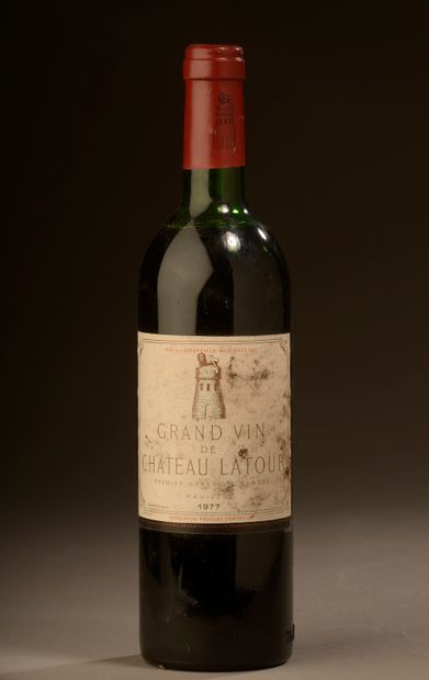 1 bottle Château LATOUR, 1° cru Pauillac...