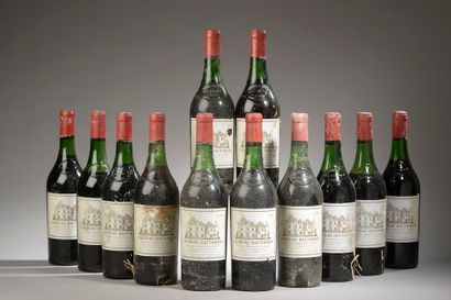 12 bottles Château HAUT-BRION, 1° cru Pessac-Léognan...