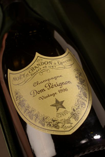 null 1 bouteille CHAMPAGNE "Dom Pérignon", Moët Chandon 1996 (coffret)