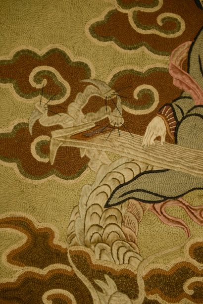 null CHINA - 19th century. 

Silk and cotton embroidery panel showing a koto player...