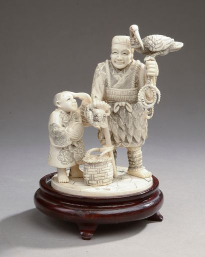 null CHINA - Early 20th century. 

Carved ivory group (elephantidae spp) showing...