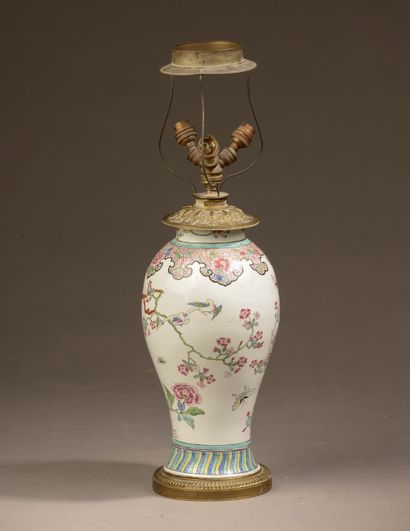 null 
SAMSON - 19th century. 





Porcelain vase with polychrome enamelled decoration...