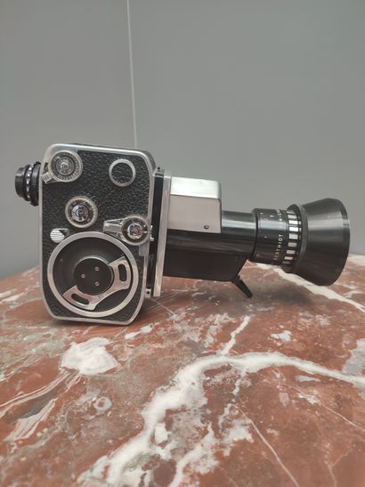 null Ensemble de deux caméras : Beaulieu S2008 avec objectif P. Angénieux et caméra...