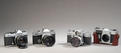 null Ensemble de quatre appareils photographiques divers : appareil Canon Canonflex...