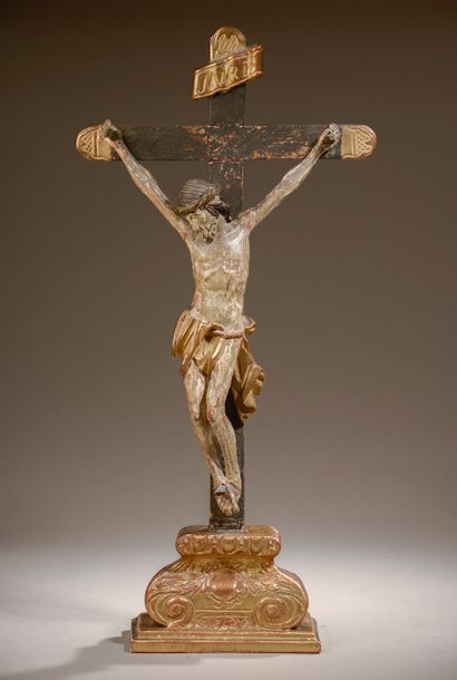 Crucifix avec Christ en bois sculpté, polychromé...