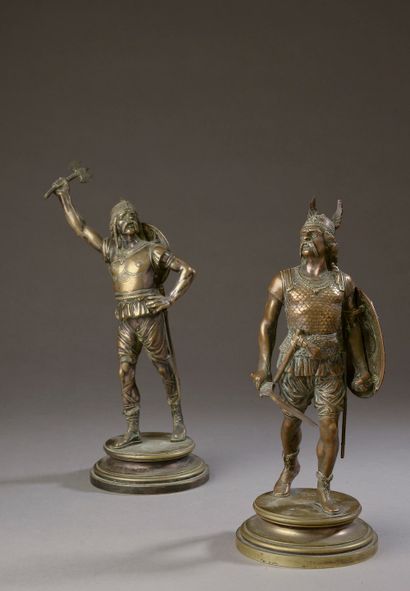 null Émile GUILLEMIN (1841-1907).

Les soldats gaulois.

Deux bronzes à patine nuancée...