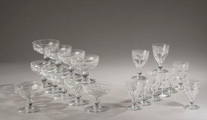 null BACCARAT.

Carafe out of cut crystal with cut sides.

Stamp under the base.

Height...