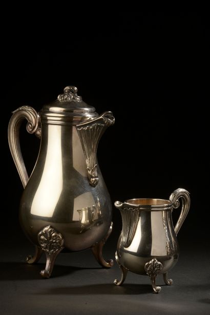 null CHRISTOFLE.

Tea and coffee service in silver plated metal of baluster form,...