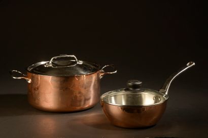 null DE BUYER France (since 1830).

Induction pot, copper body. A steel lid and a...