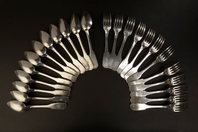 null Twelve silver flatware, the spatulas monogrammed AS.

Marked : Minerve - Master-goldsmith...