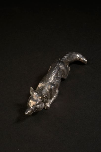 null Small silver fox, the coat finely engraved.

Probably Germany, 20th century...