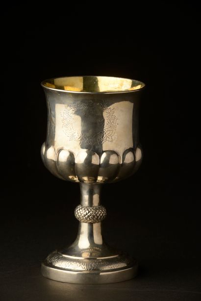 null Silver ciborium, the cup decorated with an engraved decoration of vine branches...