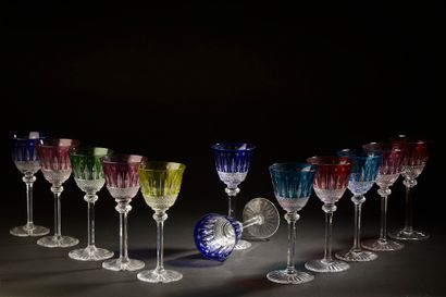 null SAINT-LOUIS.

Suite of twelve glasses model "Tommy" in tinted and cut crystal...