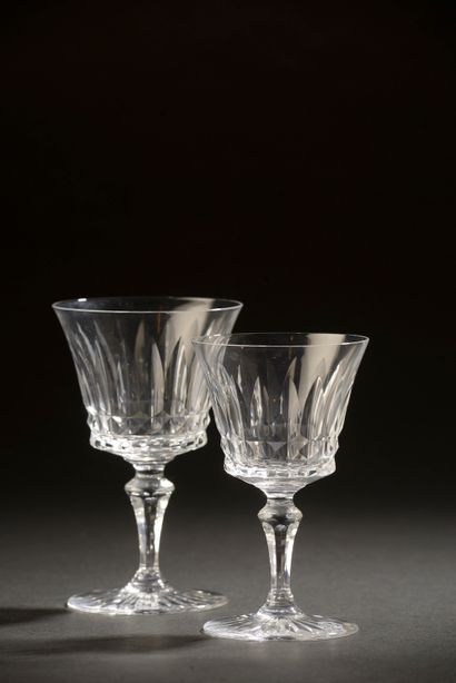 null BACCARAT.

Part of service of crystal glasses model "Piccadilly" including twelve...