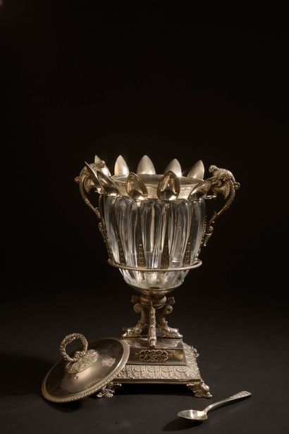 null Important covered jam cup, the cup in crystal godronné, the silver mounting...