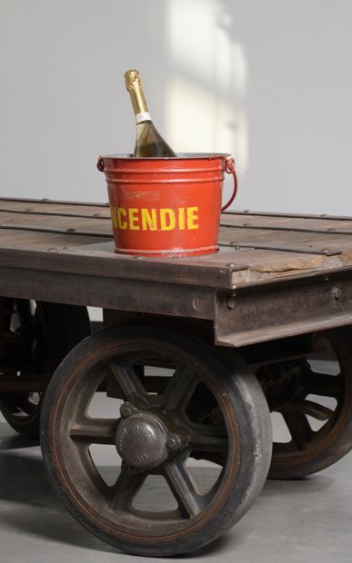 null 
Large coffee table made of an old industrial cart, the rectangular tray in...