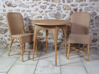 Set including : 

- pair of woven rattan...