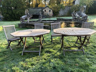 Set including : 

- octagonal garden table...