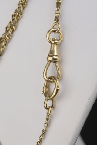 null Long chain in 18k yellow gold with double threads.

Length : 120 cm - Weight...