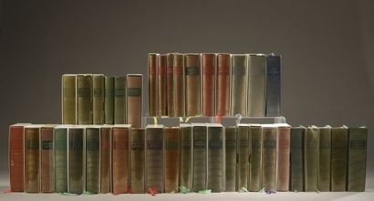 Library of LA PLEIADE. Set of 40 volumes...