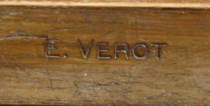 null 
Edmond VEROT (né avant 1885).




Secrétaire à abattant en bois de placage,...