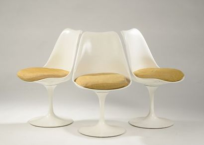 null *Eero SAARINEN (1910-1961), éditions KNOLL International. Trois chaises modèle...