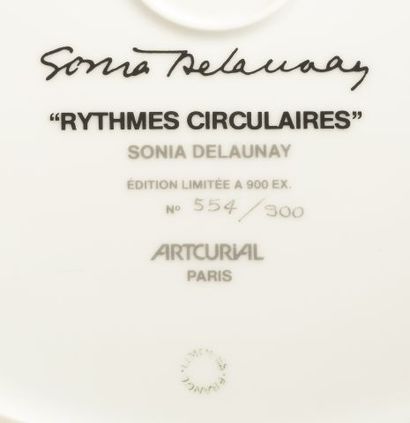 null Sonia DELAUNAY (1885-1979), ARTCURIAL editions.

"Circular rhythms".

Decorative...