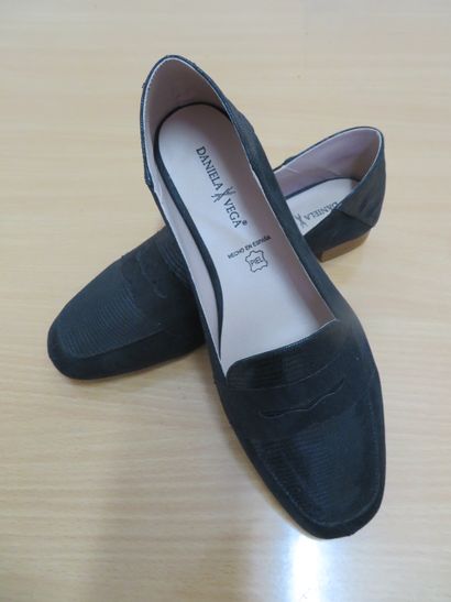 null 
*Suite à liquidation Judiciaire de la société SARL STUDIO MODE


Stock de chaussures...