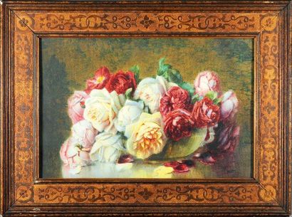 Isidor ROSENSTOCK (Strasbourg, 1880 - 1956) Bouquet de roses épanouies dans une jatte...
