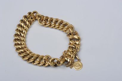 null Barcelet articulé en or jaune / Poids : 3 g.