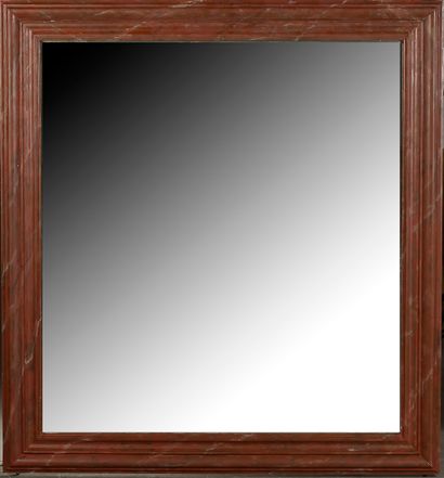 null Miroir rectangulaire en bois peint façon marbre (accidents et manques, griffures)....