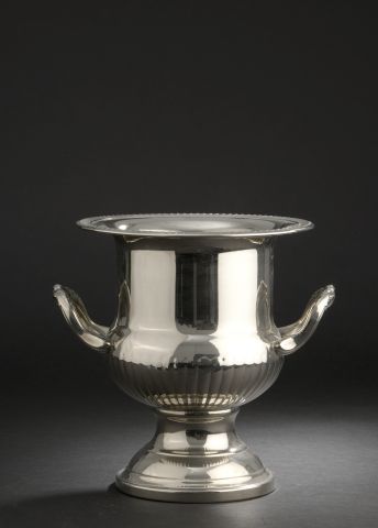 null Champagne bucket in silver plated metal, in the shape of a Medici vase with...